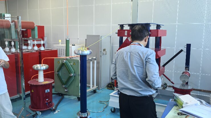 沖擊電壓發(fā)生器